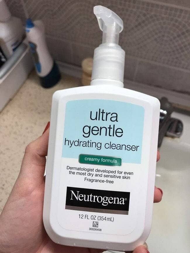 Review Sữa rửa mặt cho bà bầu Neutrogena Ultra Gentle Cleanser