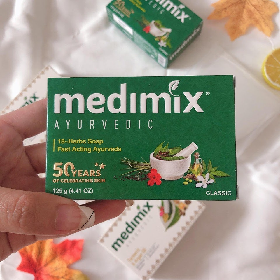 Review Xà phòng trị mụn lưng Medimix 18 Herb Ayurveda Everyday Skin Protection