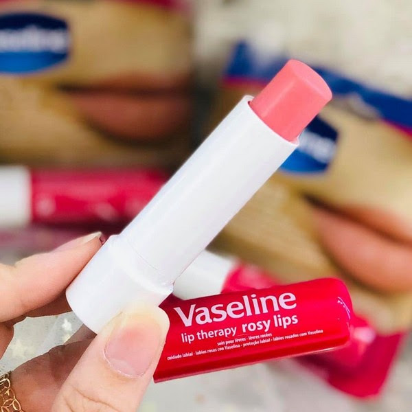Review Son dưỡng môi có màu hồng xinh Vaseline Rosy Lips Stick