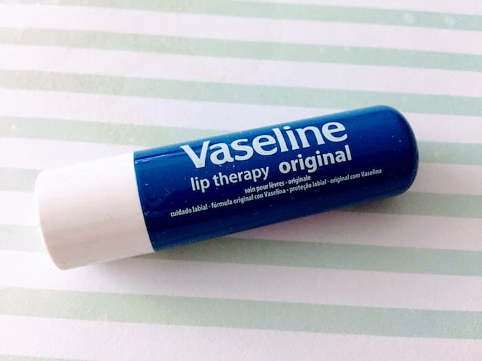 Review Son dưỡng môi không màu Vaseline Lip Therapy Original Stick