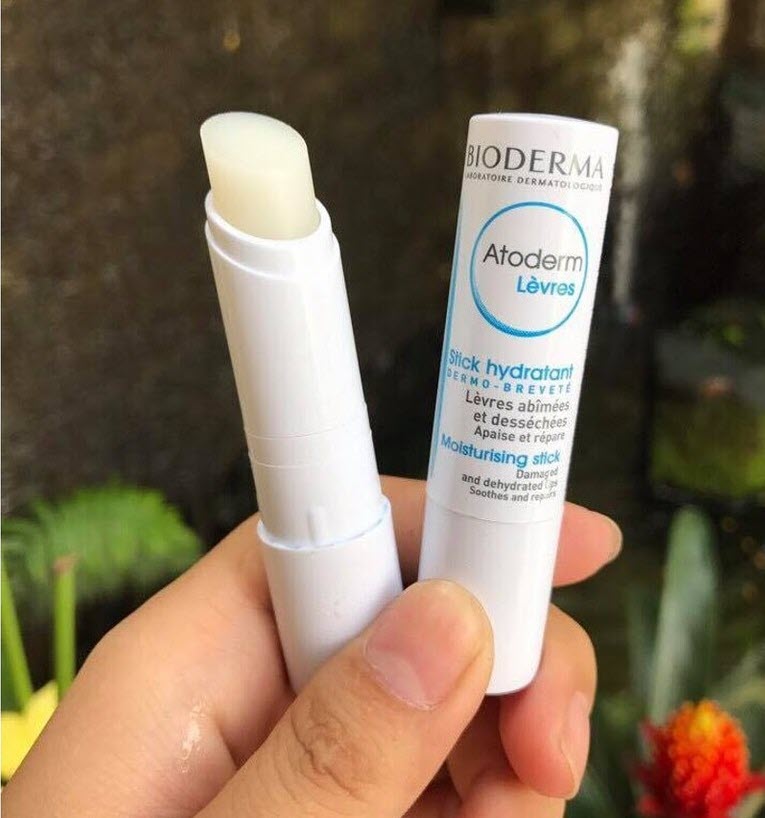 Review Son dưỡng môi sau xăm Bioderma Atoderm Stick Levres