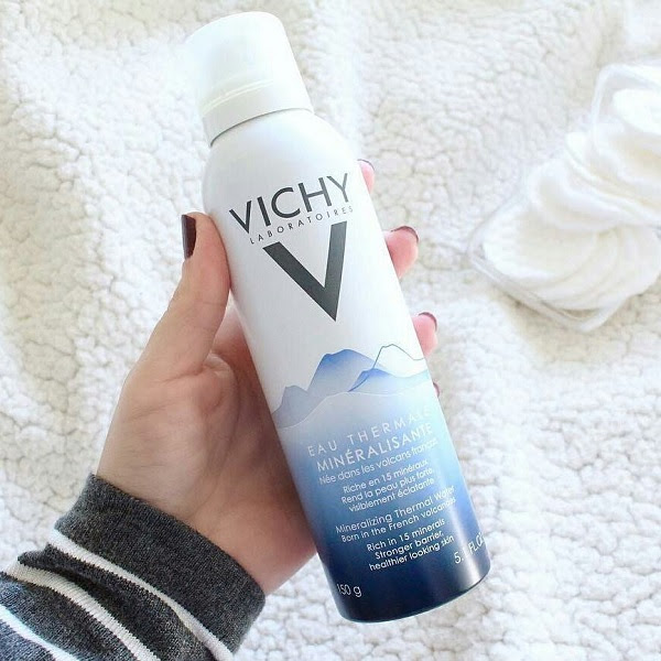 Review xịt khoáng vichy mineralizing thermal water